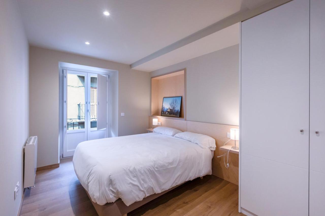 Heritage Apartments Cerdanya Al Carrer Major I Parking Puigcerdà Extérieur photo